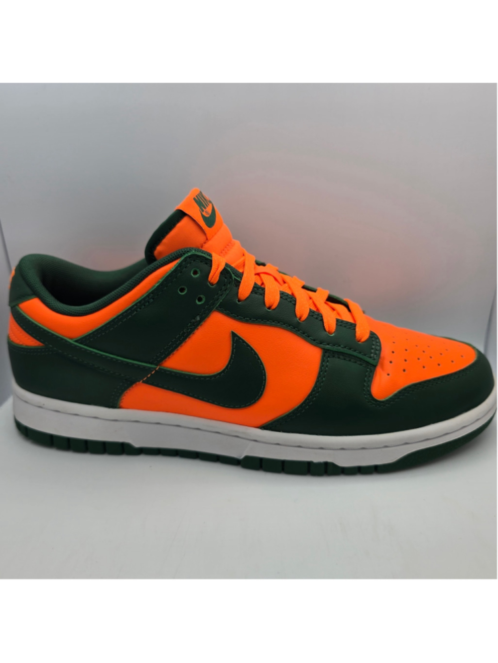 Men's Nike Dunk Low Sneakers Orange and Green 7.5 men's 9 women’s